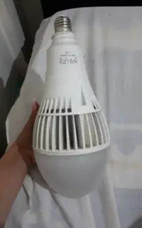 لامپ و مهتابی