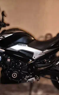 دومینار ان اس ns۲۵۰( ۲ شمع،نسخه کمیاب)بادیفنس شفاف