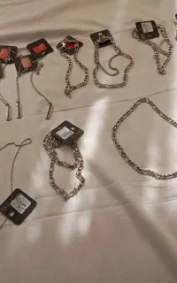 دستبند و گردنبند