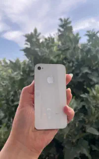 گوشی آیفون 4