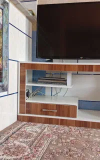 میزتلوزیون تروتمیزتمام ام دی اف درحدنو۲۵۰۰