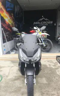 adv همتاز