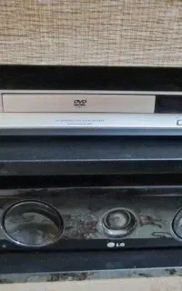 DVD توشیبا همراه با کنترل و جعبه