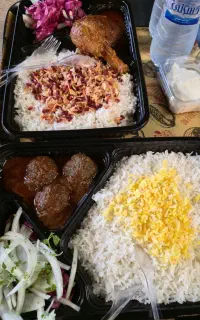 خدمتکار و آشپز شبانه  روزی