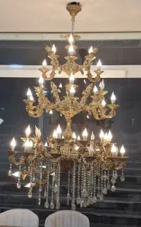 فروش سه لوستر کلاسیک لوکس/زیر قیمت/نوهستن