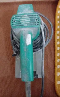 سمباده زن دی سی ای