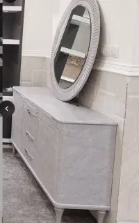 آینه و کنسول