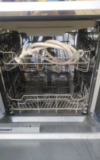 ماشین ظرفشویی crop