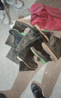 والپست چکمه پلاستیکی پشم سنگ