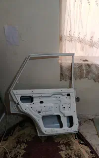 در پراید ۱۳۱ عقب سمت راننده