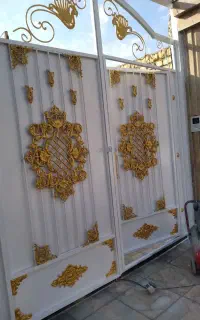 نقاشی ساختمان در و پنجره، ماستیک و کناف