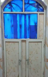 پنجره آهنی سالم