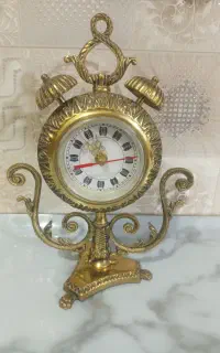ساعت رومیزی برنزی
