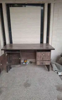 میز کار طول ۱۴۰سانت عرض ۷۰ سانت