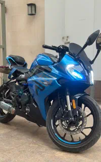 کی وی ۲۵۰ ریس بنلی keeway 250 race