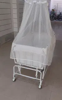 تخت وگهواره