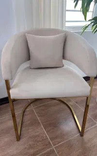 2 عدد مبل در حد نو