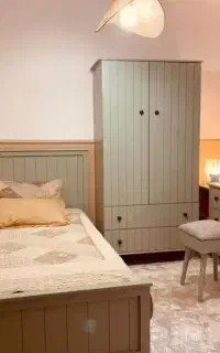 عنوان ساده برجسته تخت خواب