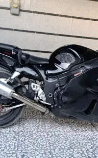 سوزوکی GSX1300R. cb1300