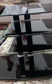 میز تلویزیون شیشه ای