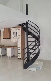 نقاشی وبازسازی ساختمان