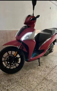 لاکی۲۰۰