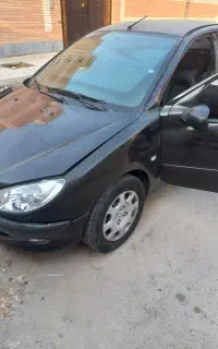 ۲۰۶ مشکی مدل۸۳