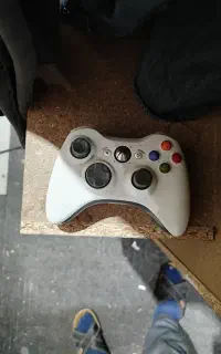 دسته C619 نو + دسته Xbox 360 معیوب