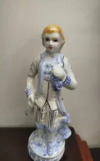 مجسمه چینی و سایل