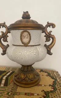 شکلات خوری زیبای قدیمی