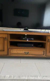 زیر تلوزیونی رنگ فندوقی