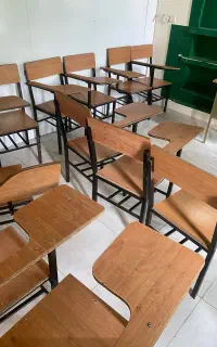 تک‌صندلی دانشجویی