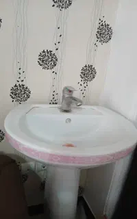 روشویی با شیر