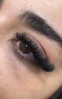 آموزش اکستنشن مژه به صورت تخصصی