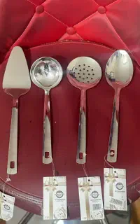 قاشق خورشت وملاقه نگیر تمام استیل هرکدام۱۸۰ تومن