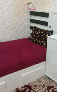 تخت خواب و میز آرایشی