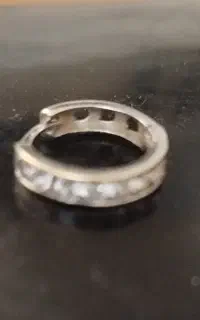 گوشواره گم شده