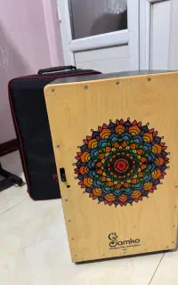 کاخن به همراه کیف