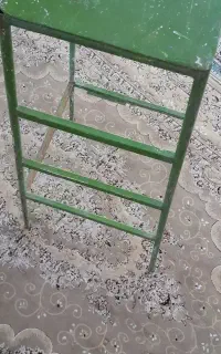 فروش چهارپایه آهنی ۱۲۰ محکم و بادوام