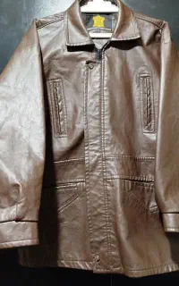 حراج کت وکاپشن چرم طبیعی وکت شلواروپولیور