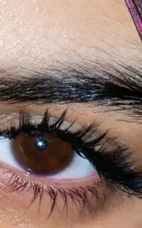 نیازمند مدل برای اکستنشن مژه