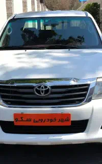 تویوتا هایلوکس 2015