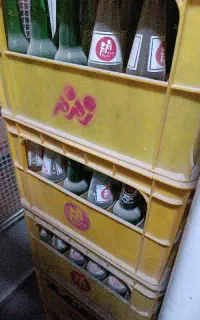 جعبه نوشابه با شیشه