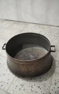 ظروف مسی سلام و تمیز