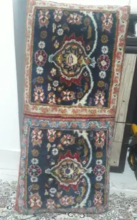 یک عدد پشتی دستباف