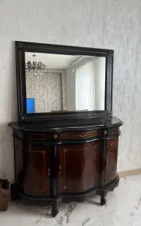 کنسول و آیینه