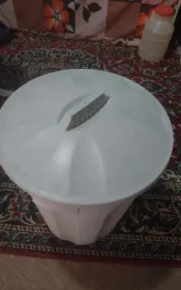 سلطل زباله بززگرفقط،ی سوراخ کوچیک دارع