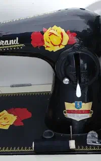 چرخ خیاطی دستی