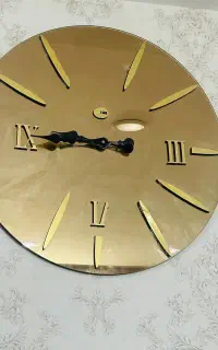 ساعت دیواری