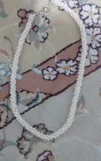 یک عدد گردنبند مروارید